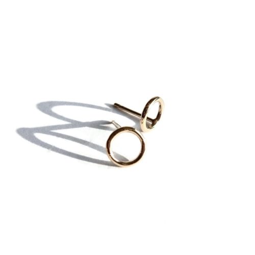Earstuds gold filled mini circle | Gnoes