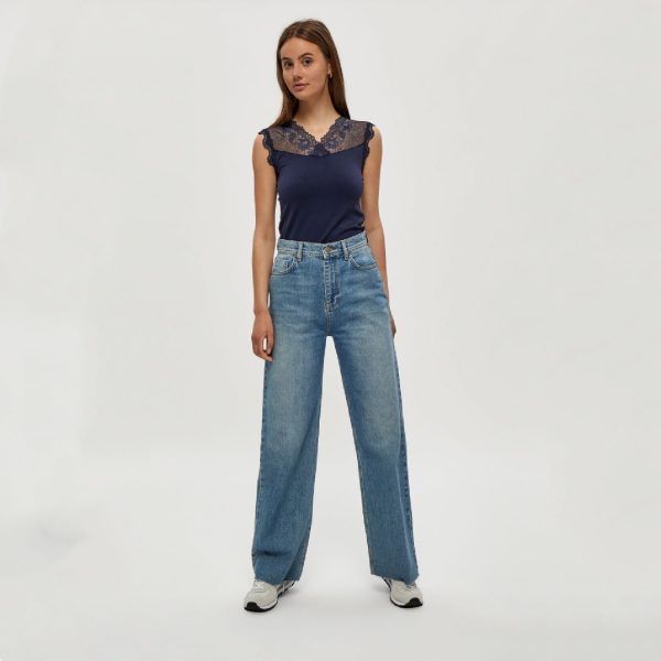Vanessa Top Black Iris | Minus
