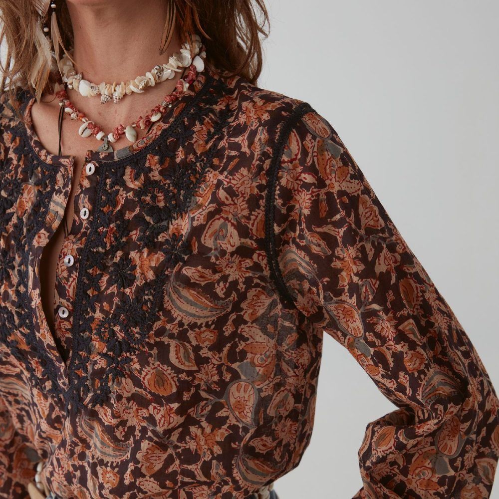 Amrita Blouse Blue Note | Maison Hotel