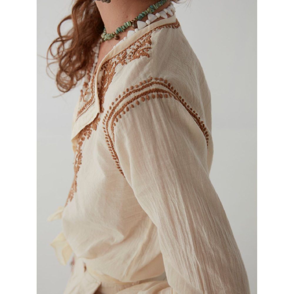 Amrita Blouse Ecru | Maison Hotel