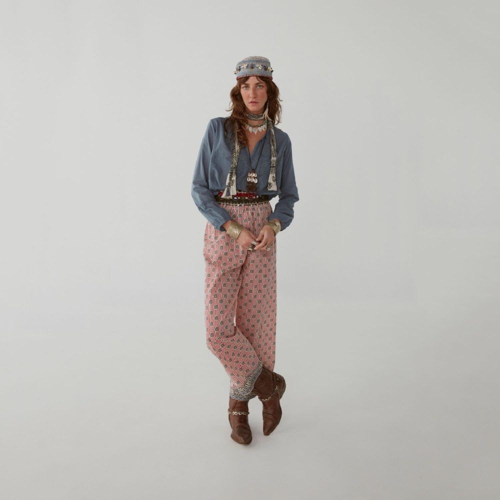 Yoko Blouse Cloudy Blue | Maison Hotel