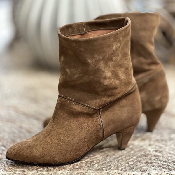 Jassi Stiletto Heels Calf Suede Cinnamon Dark Taupe | Anonymous