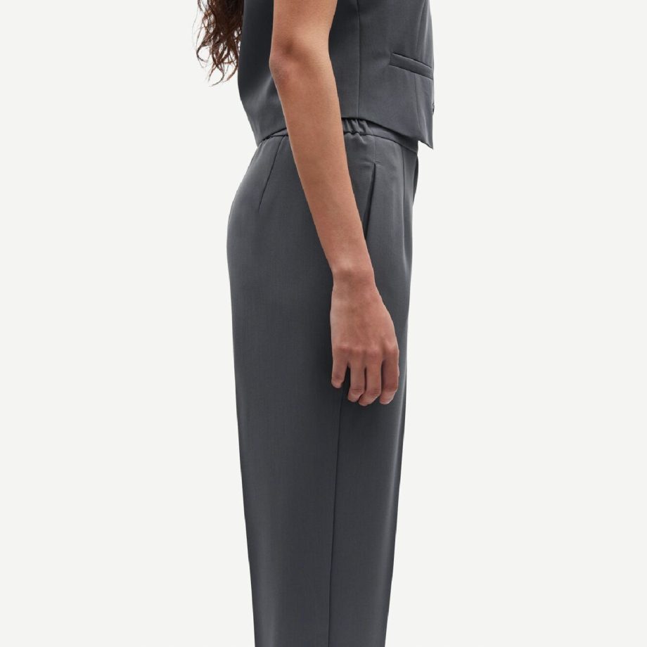 Hallie Trousers Iron Gate | Samsoe Samoe