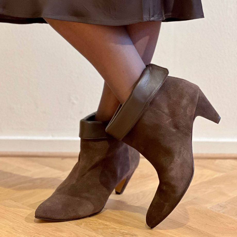 Eden Heels Calf Suede Shiny Lamb Coffee Brown | Anonymous