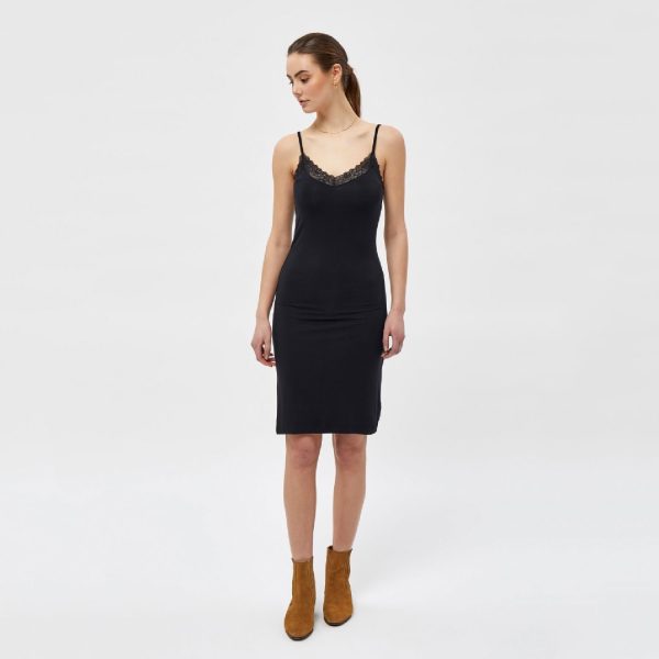 Rosalinda Lace Dress Black | Peppercorn