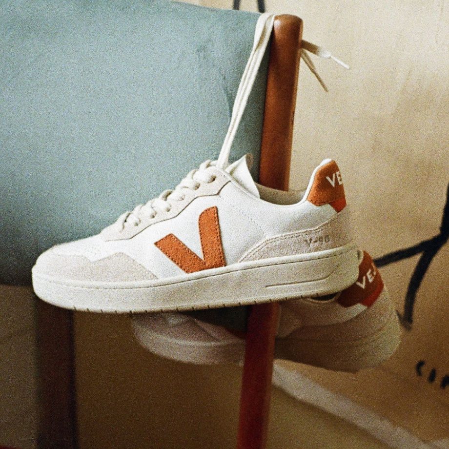 V90 Leather White Umber | VEJA