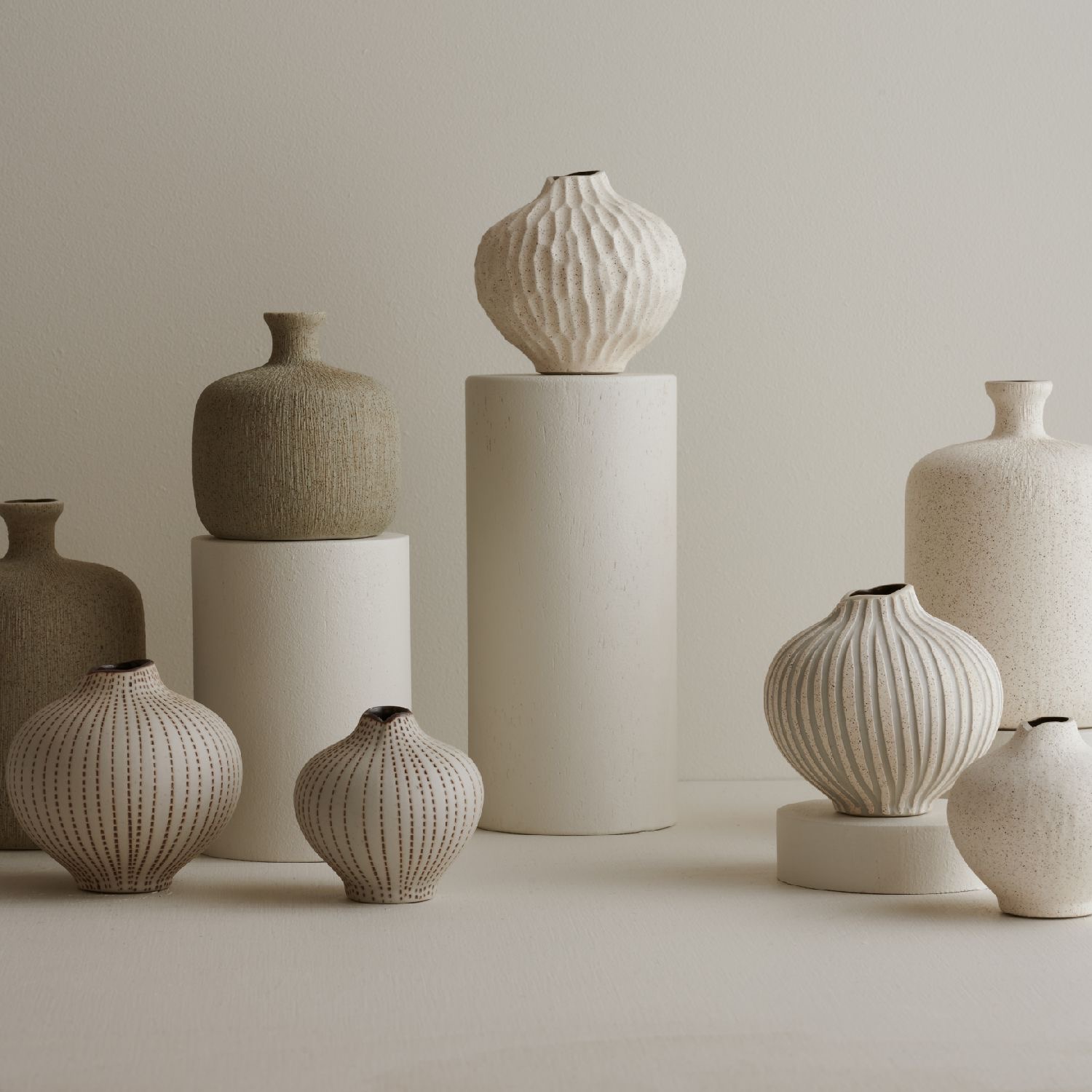 Vase Bottle S Sand White 7 cm | Lindform