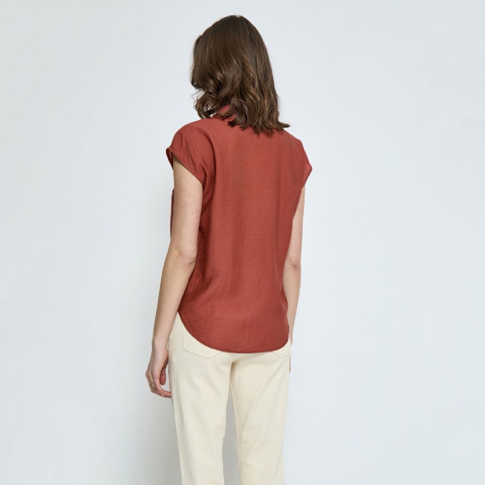 Naline Sleeveless Shirt Brandy Brown | Peppercorn