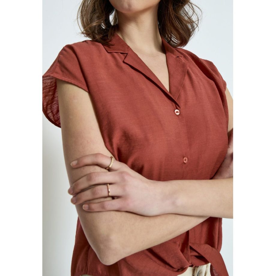 Naline Sleeveless Shirt Brandy Brown | Peppercorn