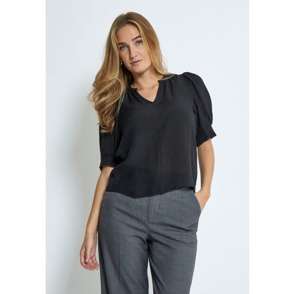 Beckett V-neck Blouse Black | Peppercorn - Afbeelding 2