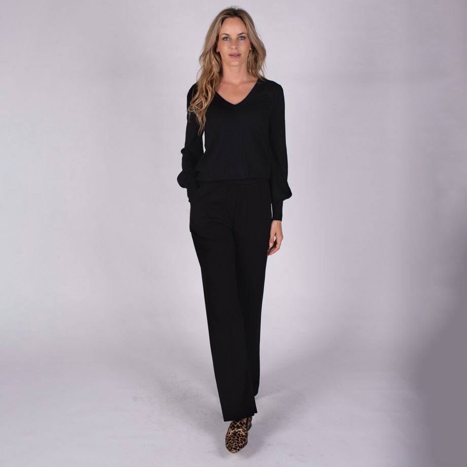 Split Trui Black | The Clothed