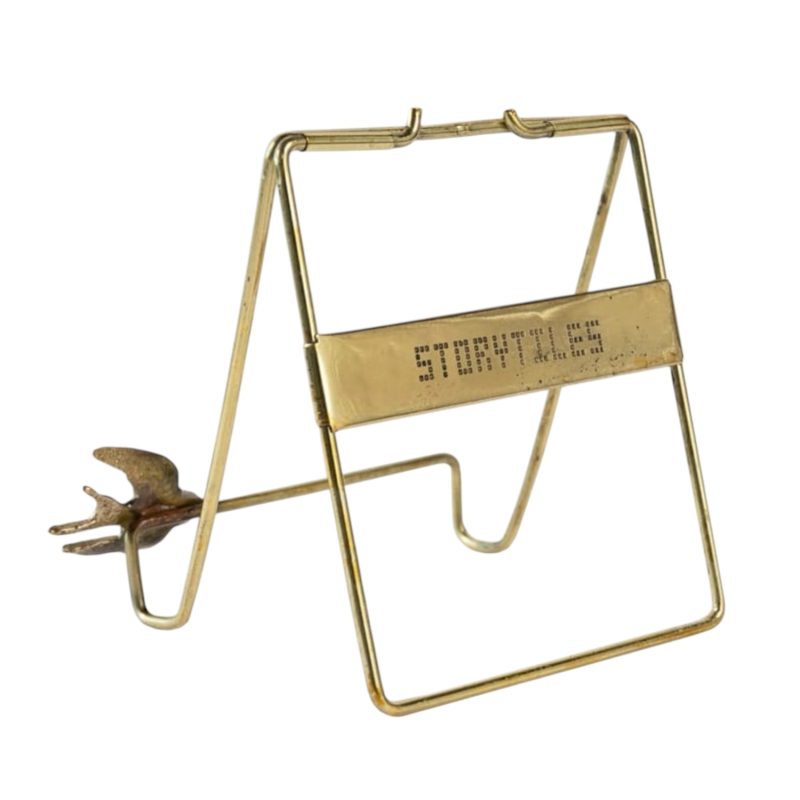 Golden Stand Swallow | StoryTiles