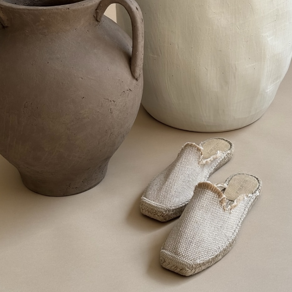 VANUA FLATS BEIGE | MUS & BOMBON