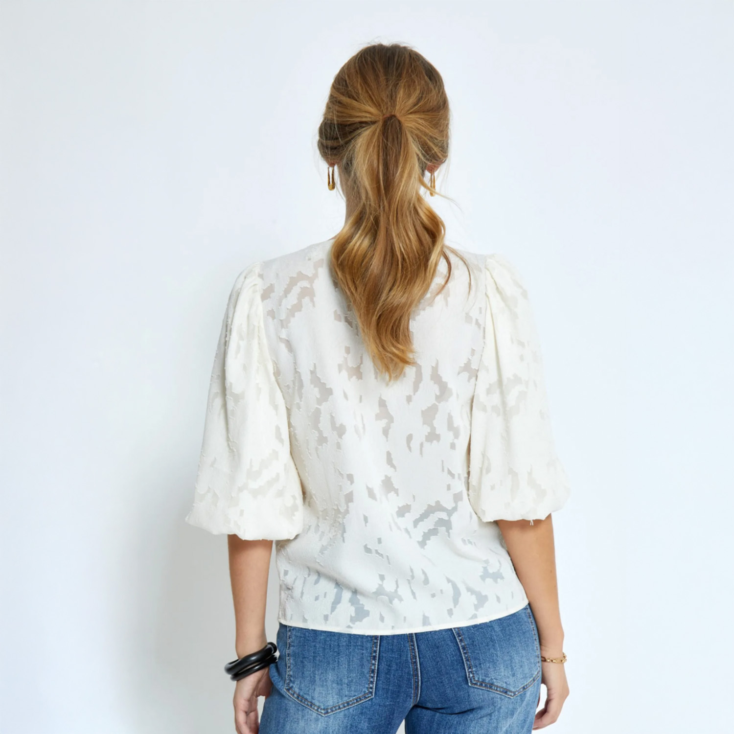 GYDA HALF SLEEVE BLOUSE WHITECAP GREY | PEPPERCORN