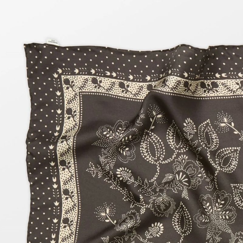Dotted Flora Sia Scarf Hot Fudge Brown | Becksöndergaard