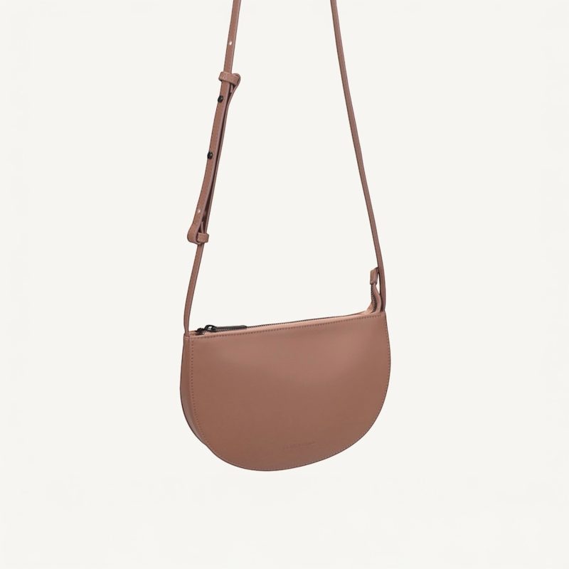 Farou Half Moon Bag Clay | Monk&Anna