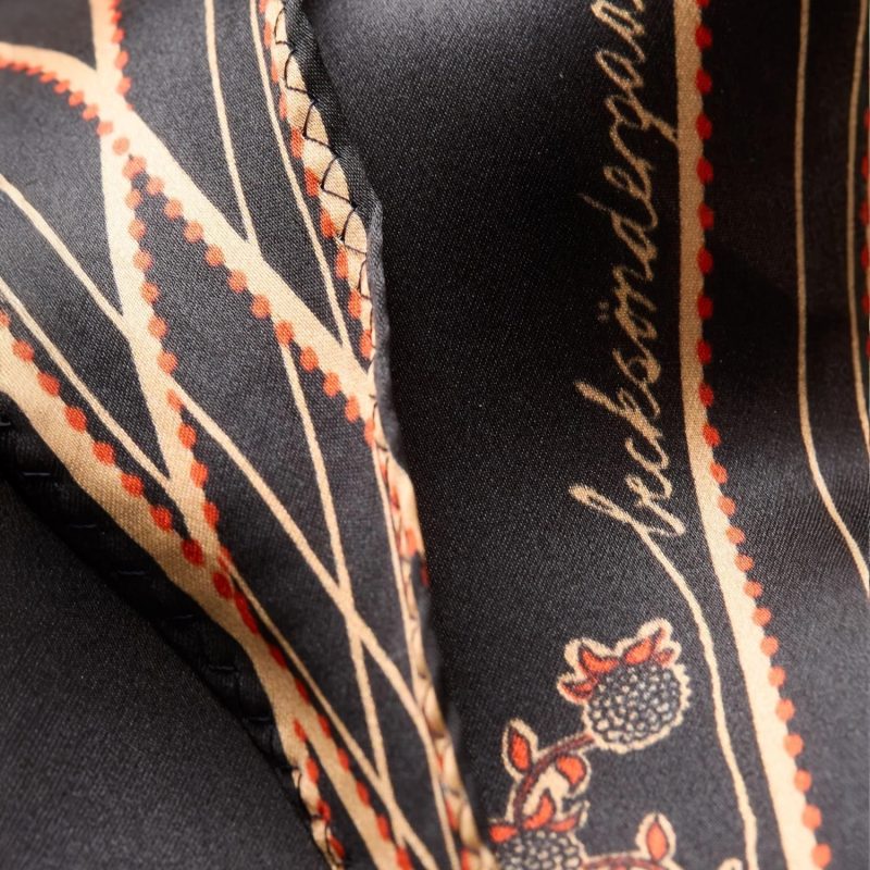 Brombeere Diamond Scarf Black | Becksöndergaard
