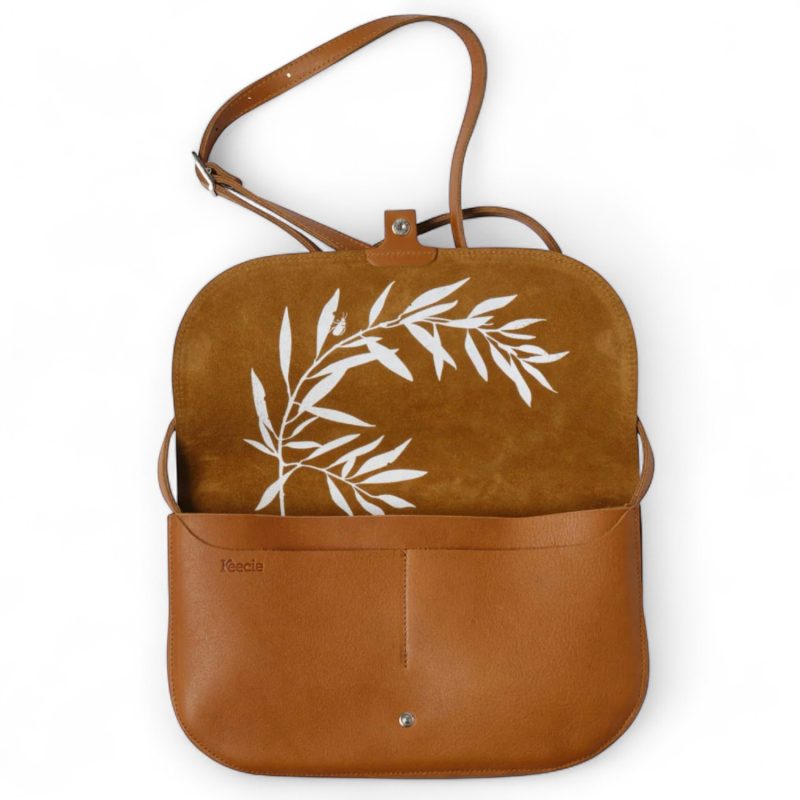 Crossbody Wish Tree Cognac used look | Keecie