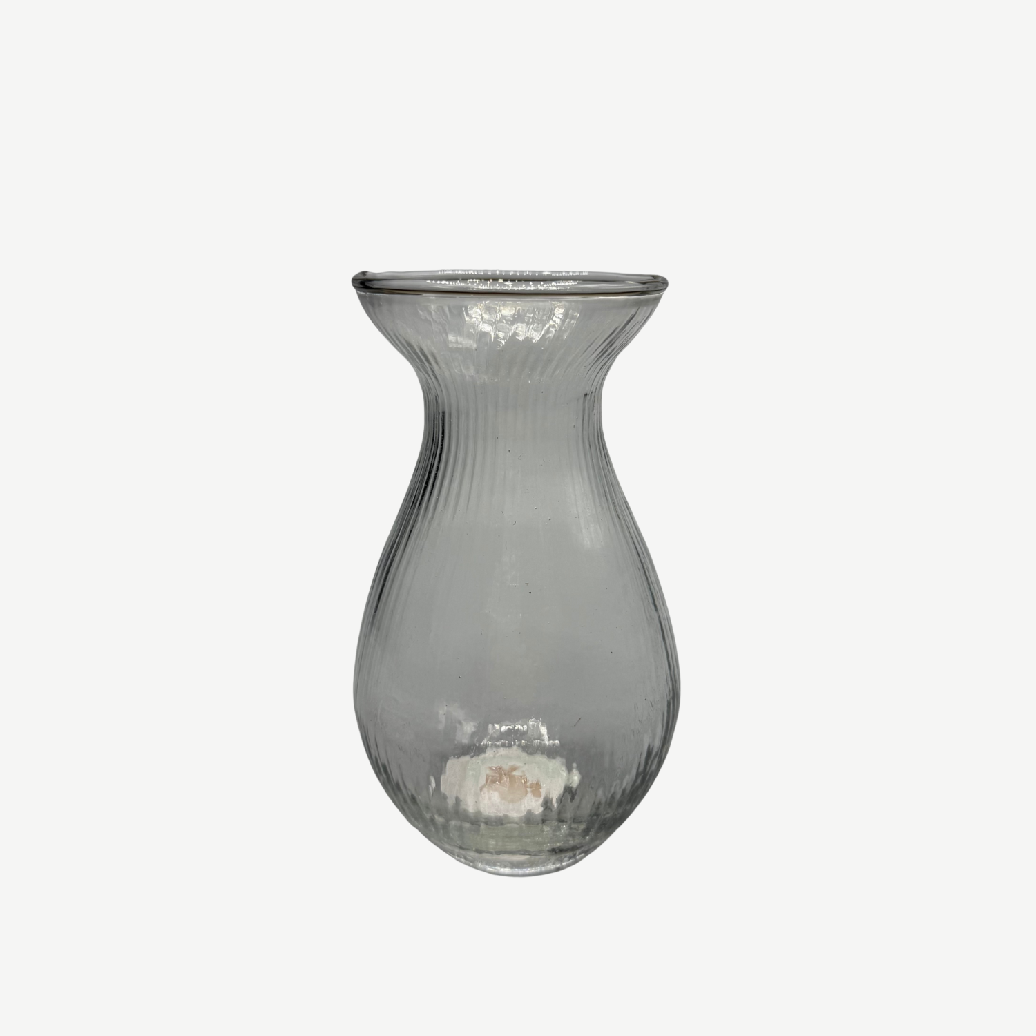 Kleine gebogen geribbelde vaas | De Weldaad