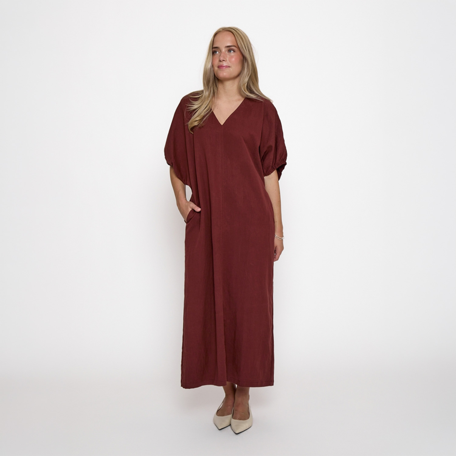 Rebecca Dress Maroon Red | Peppercorn