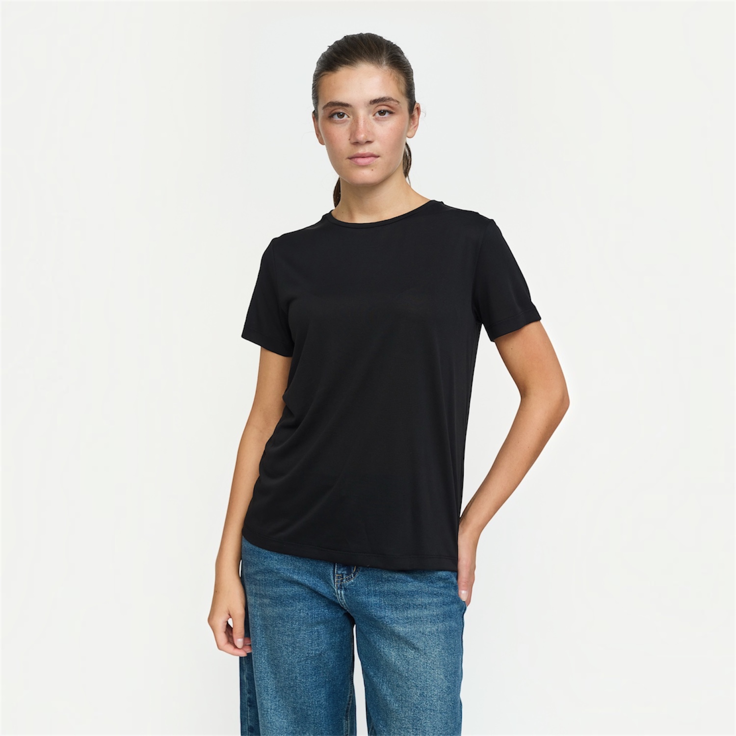 Ella t-shirt black | Soft Rebels
