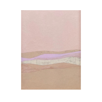 Dreamy Landscape kunstprint A4 van Tinystories brengt een zacht en verstild landschap in huis. De print bestaat uit organische, golvende vormen in poederroze, lila, beige en warme aardetinten. Samen doen de verschillende lagen denken aan een landschap dat zich in de verte uitstrekt: heuvels, zandvlaktes en een horizon die langzaam in elkaar overvloeien. De subtiele kleuren en eenvoudige vormen geven Dreamy Landscape een rustige uitstraling. Juist doordat het landschap niet tot in detail is ingevuld, blijft er ruimte over om er zelf iets in te zien. Misschien zijn het heuvels bij zonsondergang, misschien een uitgestrekte woestijn of simpelweg een droomlandschap. Bovendien zorgen de lichte tinten ervoor dat de illustratie aanwezig is zonder de ruimte te overheersen.